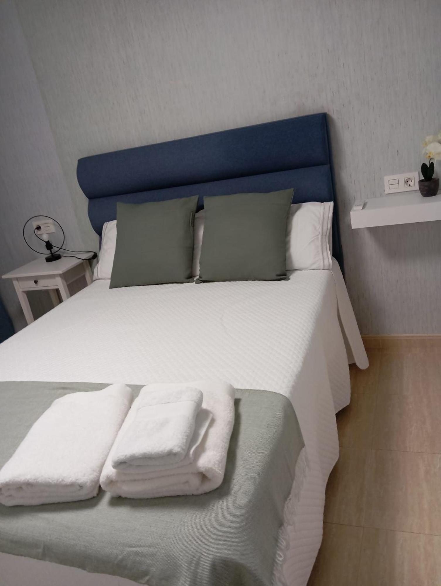 Apartamento Leyaros Roquetas de Mar Exteriör bild